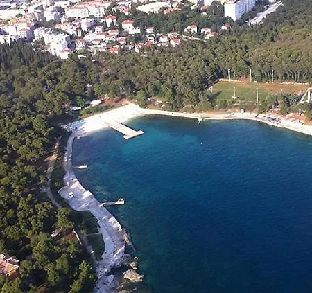 For Two 400 Met From Beach Pula